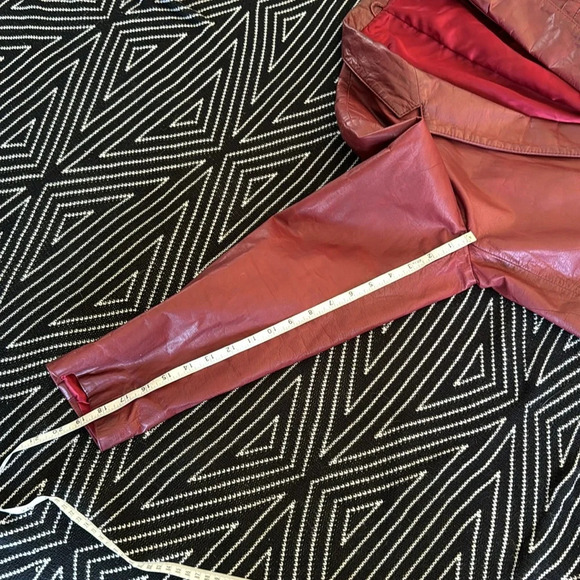 Echtes Leder Wine Red Luxurious NAPPA Leather Jacket Size 50 which fits like  XL - Picture 11 of 12